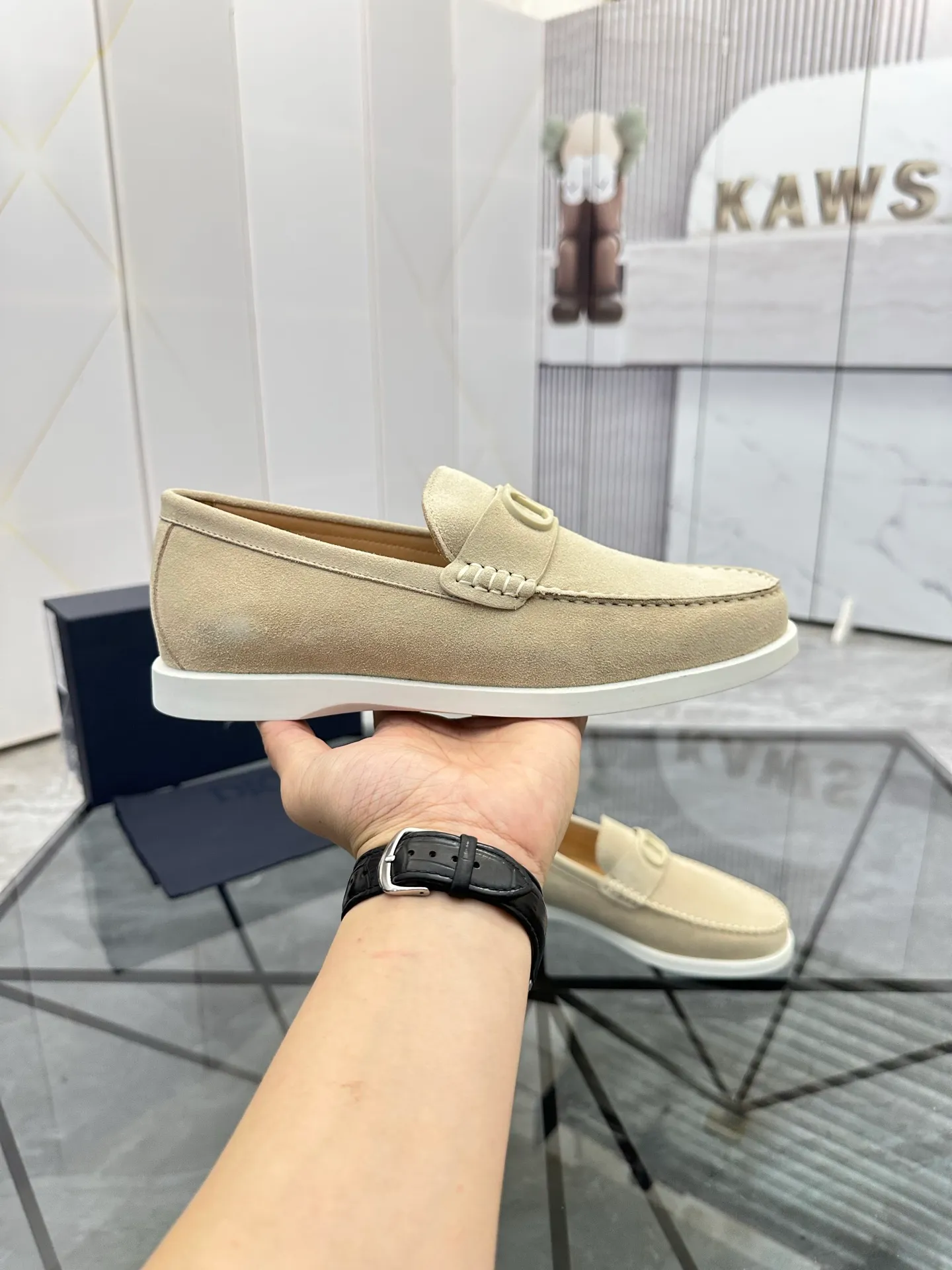 Selling men's shoes 💰: 💰P440¥ Product trademark: Dio* "Dior*" slip-on shoes Regular size: 39-44 (can be customized to 45.46) Product materials: imported nubuck leather upper, cowhide lining, original outsole. Number: 628